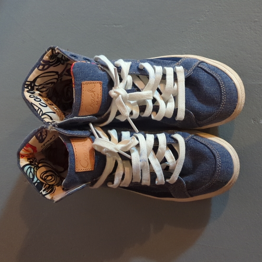 Coach signature sneakers jeans style